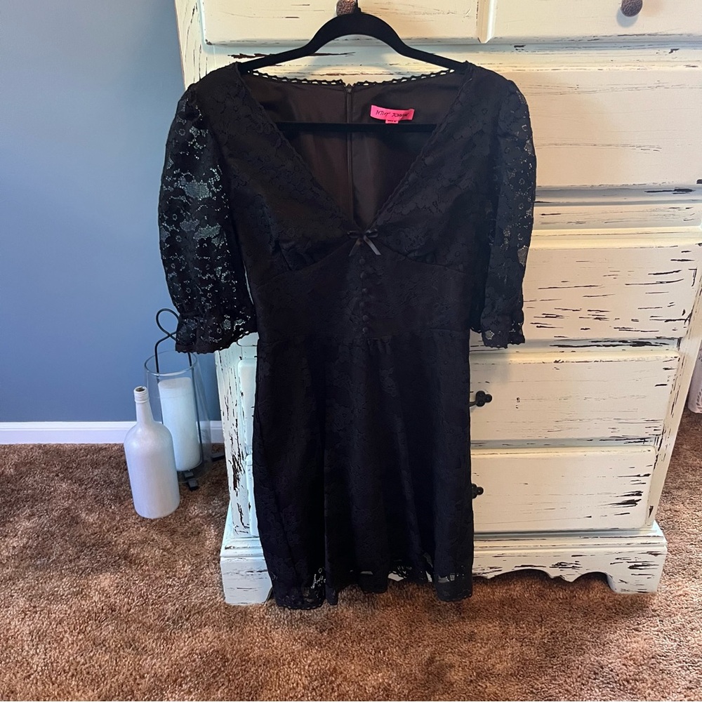 Betsey Johnson Black Lace Dress. Womens size 8.